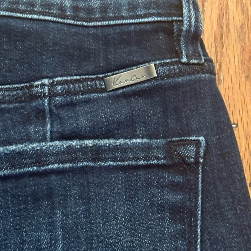 KanCan Juniors Blue Straight Leg Jeans Distressed Classic Style Size 9/28